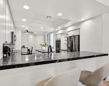 20802 N Grayhawk Drive - Photo Thumbnail 27