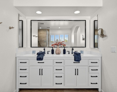 20802 N Grayhawk Drive - Photo Thumbnail 45