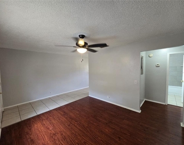 5667 Struthers Court - Photo Thumbnail 11