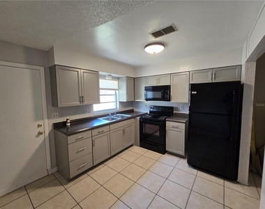 5667 Struthers Court - Photo Thumbnail 2