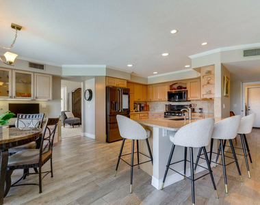 16439 S 34th Way - Photo Thumbnail 13