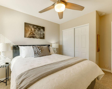 16439 S 34th Way - Photo Thumbnail 5