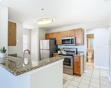 665 Youngstown Parkway - Photo Thumbnail 11