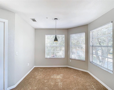 665 Youngstown Parkway - Photo Thumbnail 8