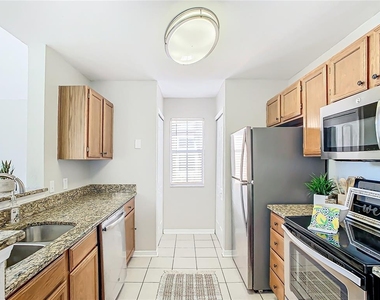 665 Youngstown Parkway - Photo Thumbnail 13