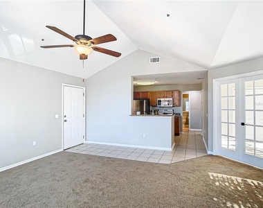 665 Youngstown Parkway - Photo Thumbnail 7