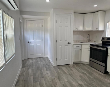 3061 Crystal Hills Drive - Photo Thumbnail 11