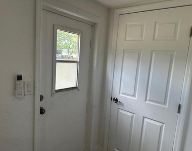 3061 Crystal Hills Drive - Photo Thumbnail 15