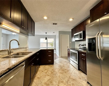 1116 Timberbend Circle - Photo Thumbnail 8