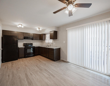 6565 N 19th Avenue - Photo Thumbnail 9