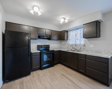 6565 N 19th Avenue - Photo Thumbnail 12