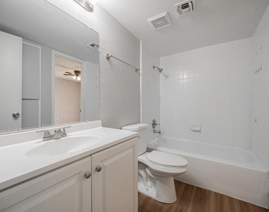 6565 N 19th Avenue - Photo Thumbnail 17