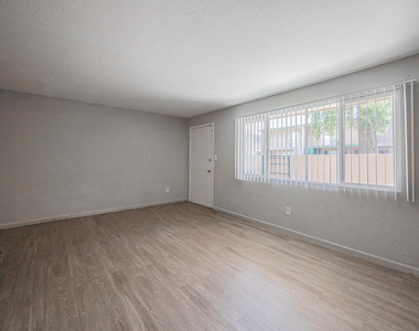 6565 N 19th Avenue - Photo Thumbnail 8