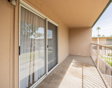 6565 N 19th Avenue - Photo Thumbnail 23