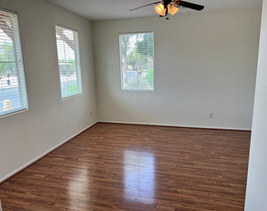 10254 E Isleta Avenue - Photo Thumbnail 2