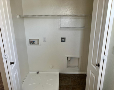10254 E Isleta Avenue - Photo Thumbnail 18