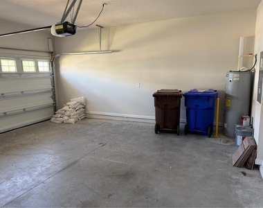 2670 Pleasant Cypress Circle - Photo Thumbnail 15