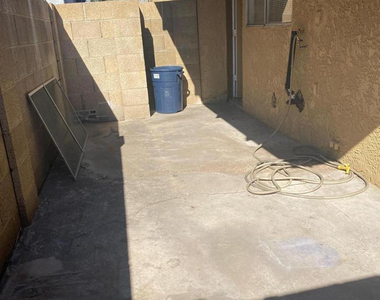 3302 W Northern Avenue - Photo Thumbnail 15