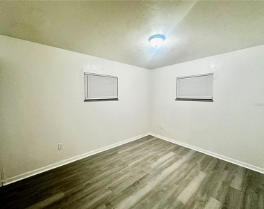 5527 Bryson Drive - Photo Thumbnail 11