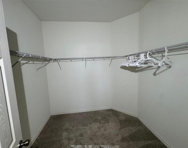 7054 Cruz Court - Photo Thumbnail 11