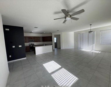 7054 Cruz Court - Photo Thumbnail 5