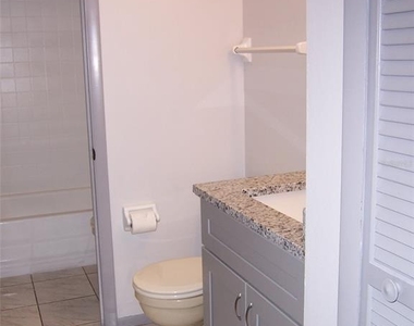3232 Royal Street - Photo Thumbnail 5