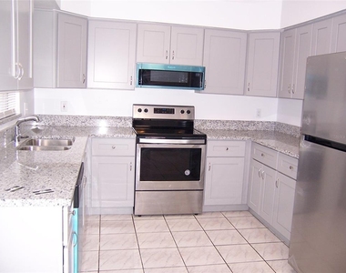 3232 Royal Street - Photo Thumbnail 3