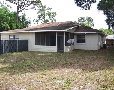 3232 Royal Street - Photo Thumbnail 9