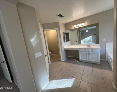 13709 W Cottonwood Street - Photo Thumbnail 17