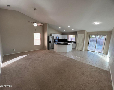 13709 W Cottonwood Street - Photo Thumbnail 12
