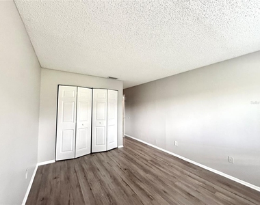 644 Kenwick Circle - Photo Thumbnail 4