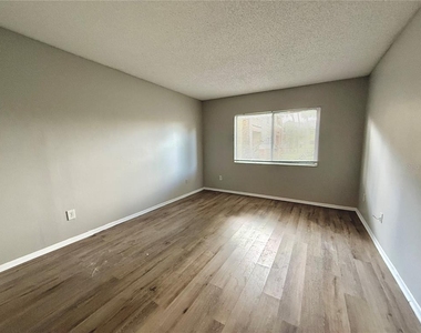 644 Kenwick Circle - Photo Thumbnail 6