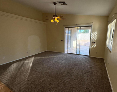 13002 W Hearn Road - Photo Thumbnail 11