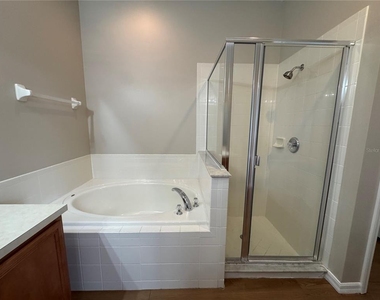 5004 Adair Oak Drive - Photo Thumbnail 31