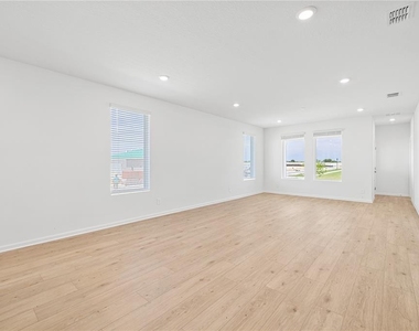 6000 Wellbeing Way - Photo Thumbnail 21