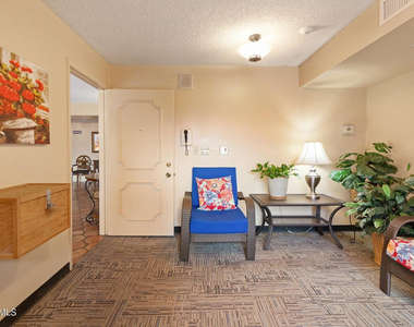 3033 E Devonshire Avenue - Photo Thumbnail 31