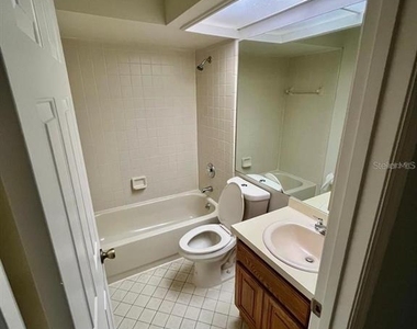 7608 Spring Bay Cove - Photo Thumbnail 11