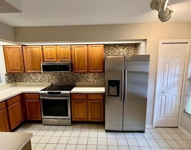 7608 Spring Bay Cove - Photo Thumbnail 3