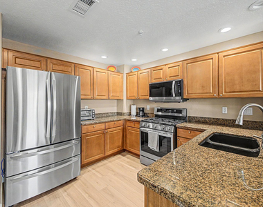 16800 E El Lago Boulevard - Photo Thumbnail 5