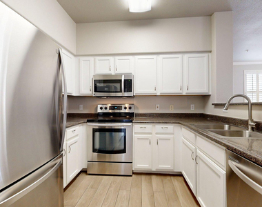 20100 N 78th - Photo Thumbnail 12