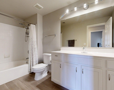 20100 N 78th - Photo Thumbnail 19