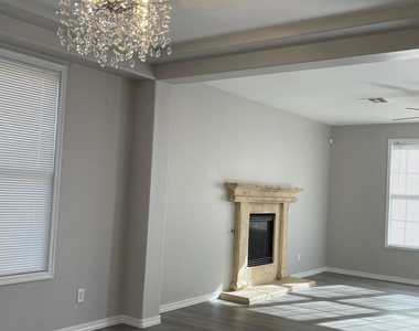 2116 E Chanute Pass - Photo Thumbnail 9