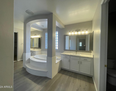 2116 E Chanute Pass - Photo Thumbnail 16