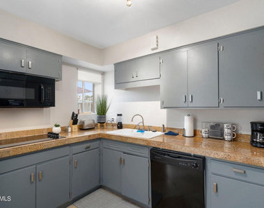 6501 N 17th Avenue - Photo Thumbnail 4