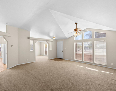 37408 N 20th Street - Photo Thumbnail 15