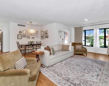 103 W Palmcroft Drive - Photo Thumbnail 1