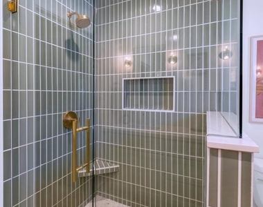 103 W Palmcroft Drive - Photo Thumbnail 16