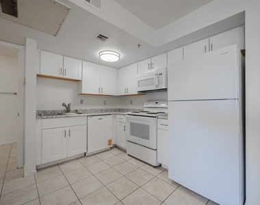16033 N 25th Street - Photo Thumbnail 7
