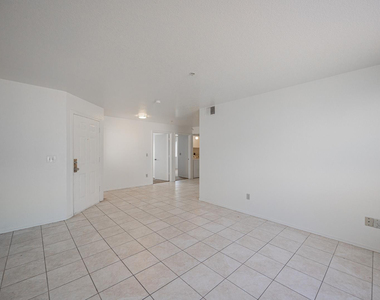 16033 N 25th Street - Photo Thumbnail 5