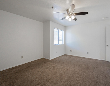 16033 N 25th Street - Photo Thumbnail 11
